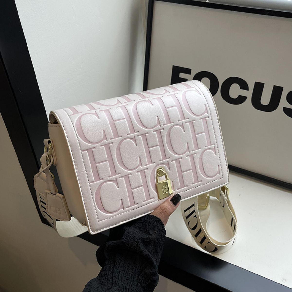 Bolso Bandolera CH Estilo Elegante
