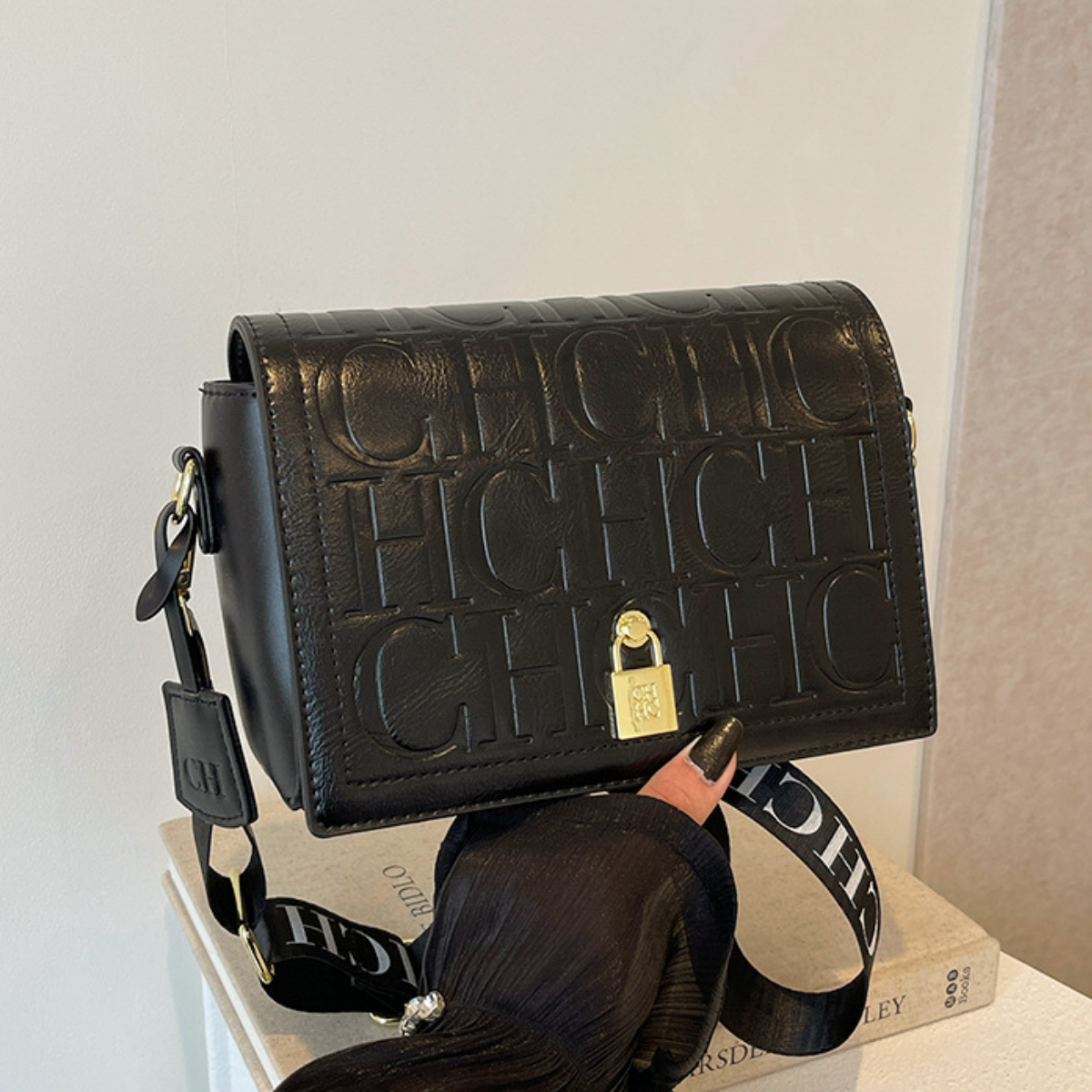 Bolso Bandolera CH Estilo Elegante