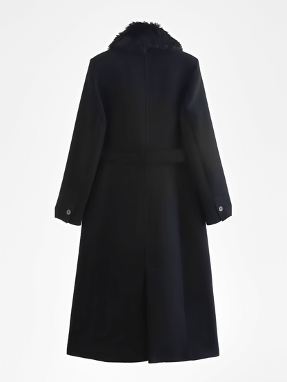 Quirina | Abrigo de lana con cuello de piel y cierre de botones