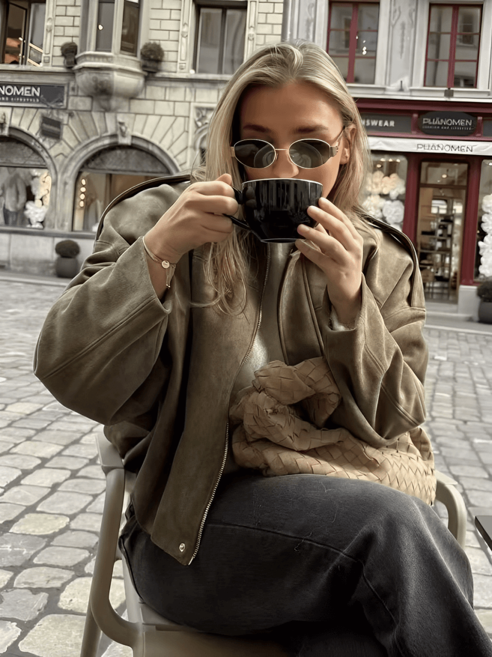 Herminia | Chaqueta Bomber Oversized Zíper Recortes