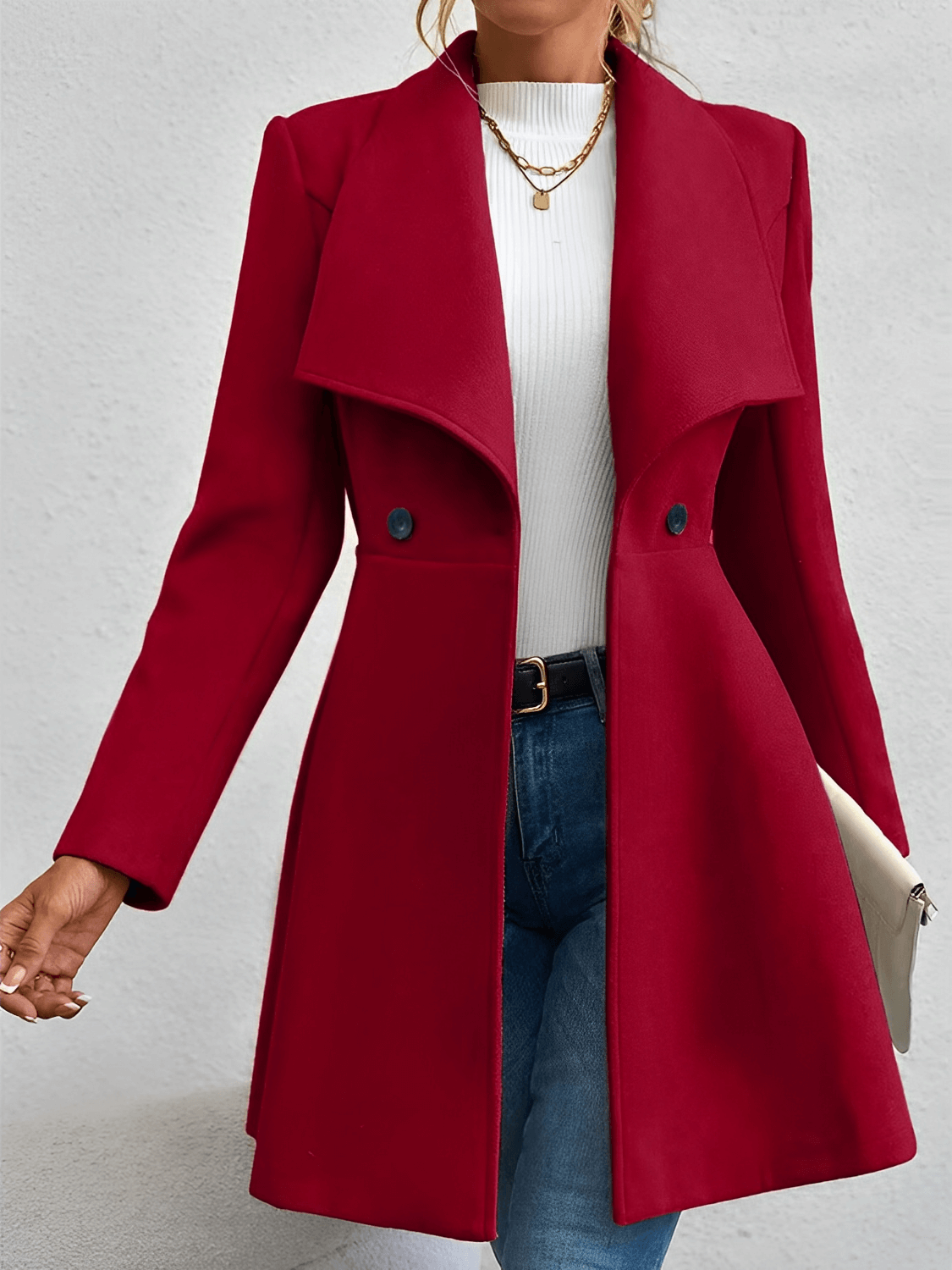 Hermelinda | Abrigo de Lana Boucle con Corte Cinturado y Botones