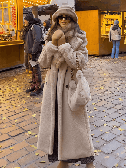 Filomena | Abrigo de lana de peluche con hebillas