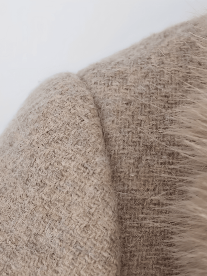 Quirina | Abrigo de lana con cuello de piel y cierre de botones