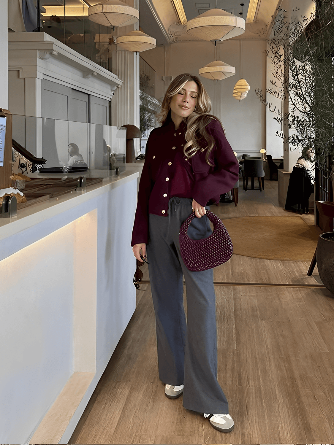 Amparo | Chaqueta Bomber Aveludada Botones Dorados Bolsos