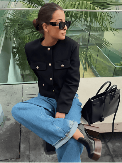 Desideria | Abrigo con Bolsos Decorativos y Botones