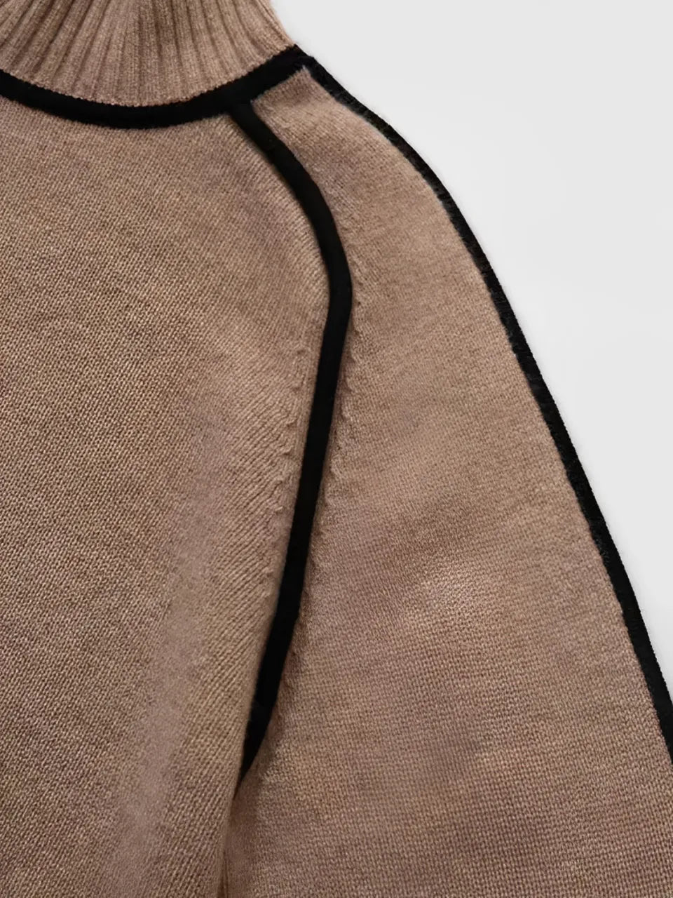 Clarinda | Suéter de punto acanalado con cuello alto y rayas 3D texturizadas